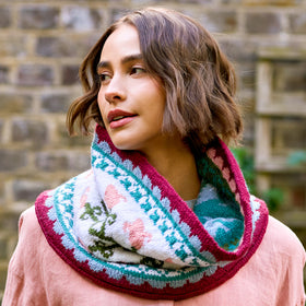 West Yorkshire Spinners - Golden Lily Reversible Cowl Kit